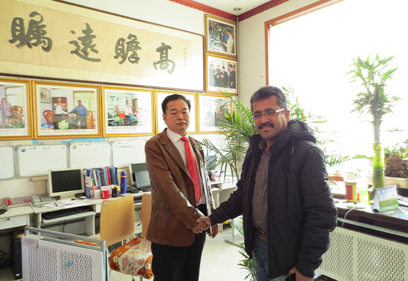 菅总与加拿大客商营业相助告竣一